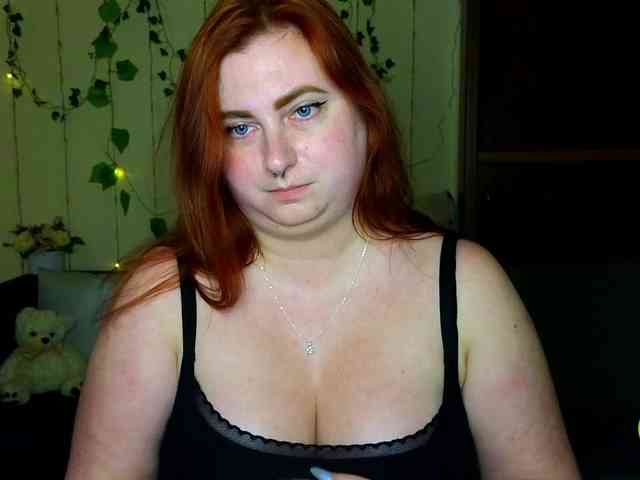 Aliciaredluv webcam