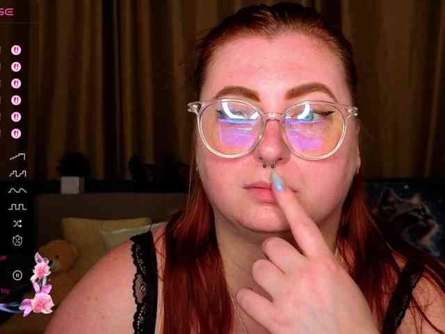 Aliciaredluv webcam