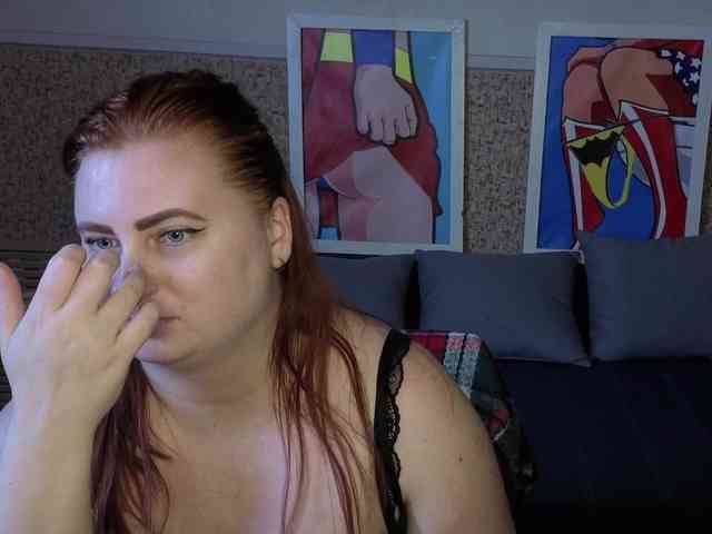Aliciaredluv webcam