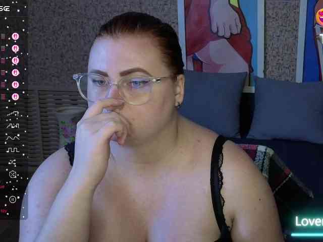 Aliciaredluv Live Webcam on BongaCams
