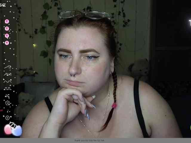 Aliciaredluv webcam