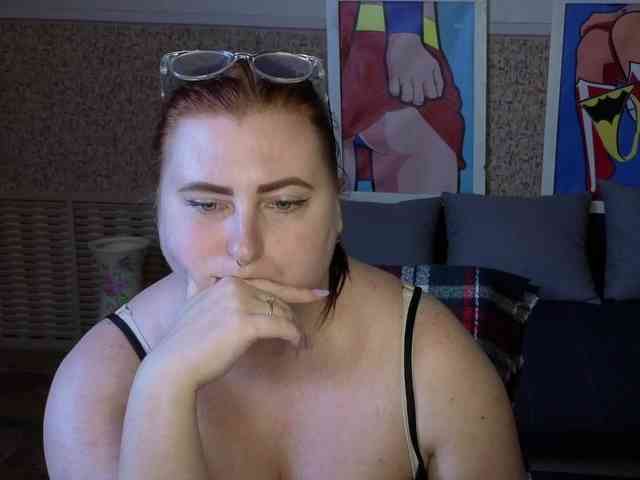 Aliciaredluv webcam
