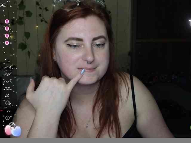 Aliciaredluv webcam