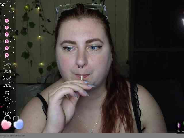 Aliciaredluv webcam