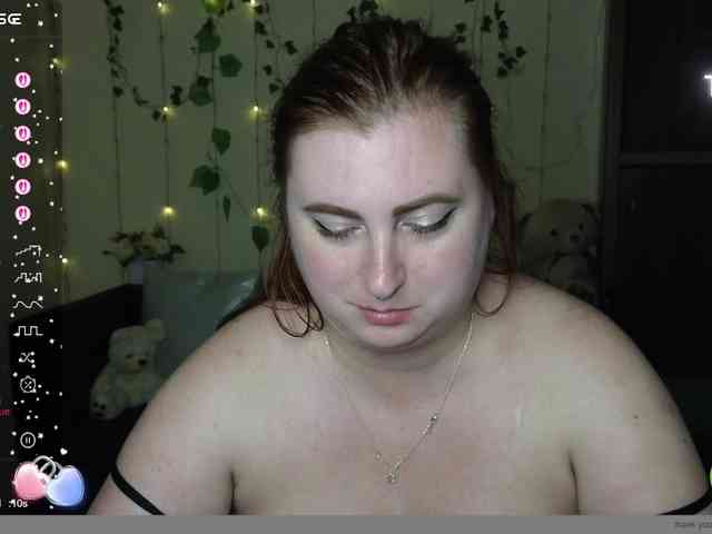 Aliciaredluv webcam