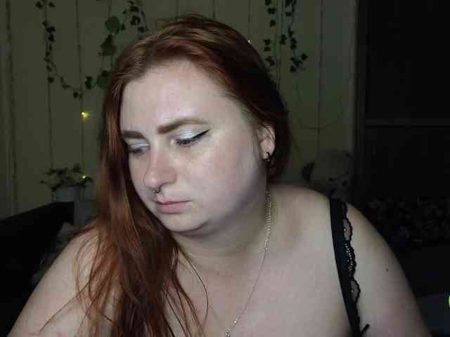 Aliciaredluv webcam