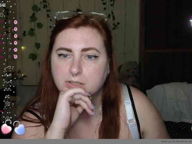 Aliciaredluv webcam