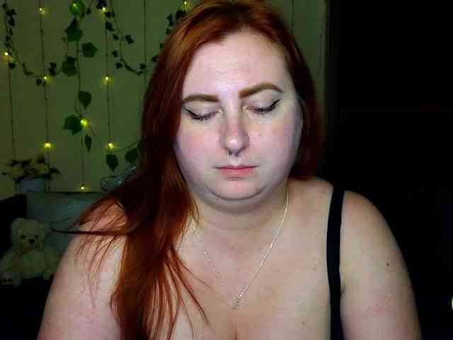 Aliciaredluv webcam
