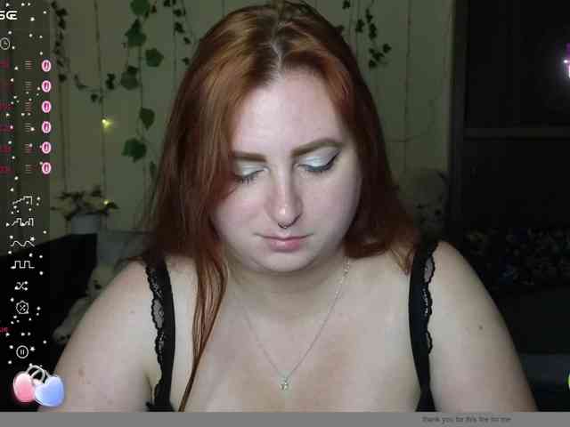 Aliciaredluv webcam