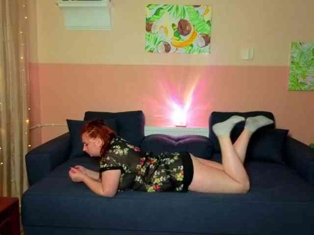 Aliciaredluv webcam