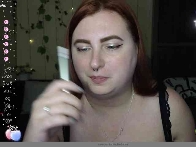 Aliciaredluv webcam