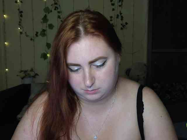 Aliciaredluv webcam