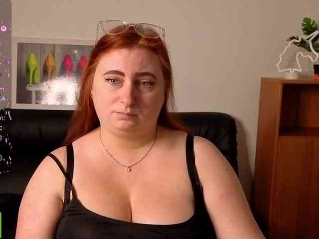 Aliciaredluv webcam