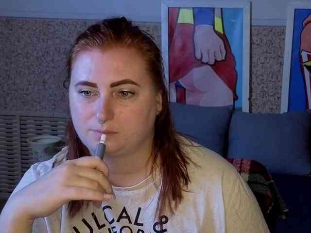 Aliciaredluv webcam