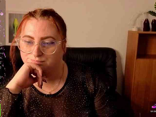 Aliciaredluv webcam