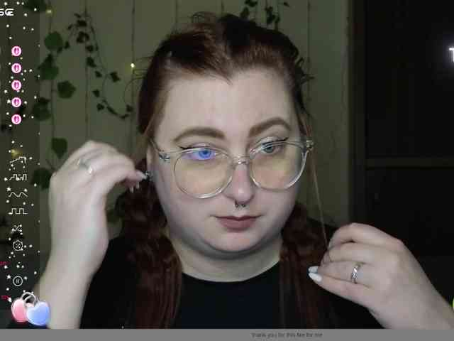 Aliciaredluv webcam
