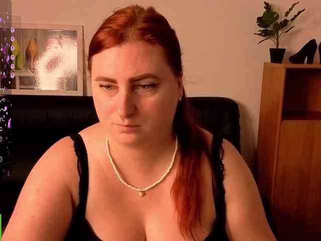 Aliciaredluv webcam