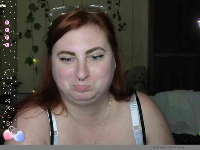 Aliciaredluv webcam