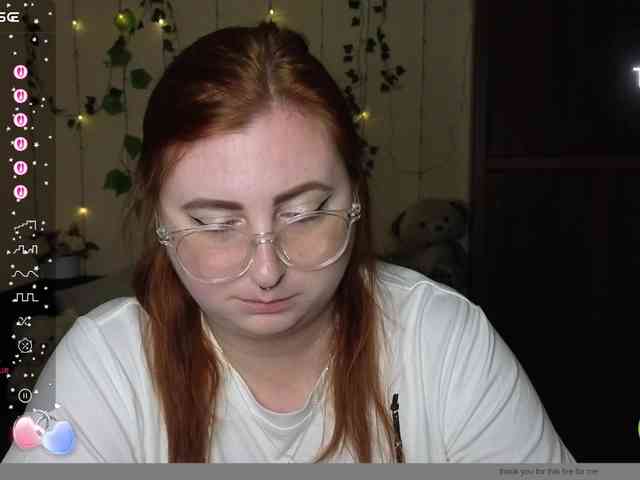 Aliciaredluv webcam