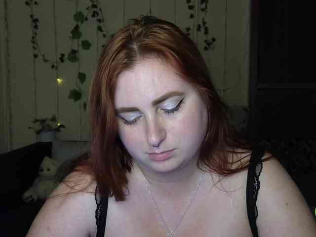 Aliciaredluv webcam