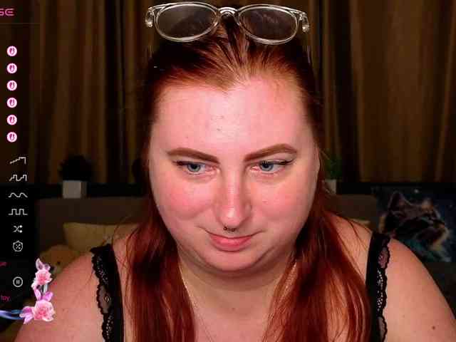 Aliciaredluv webcam