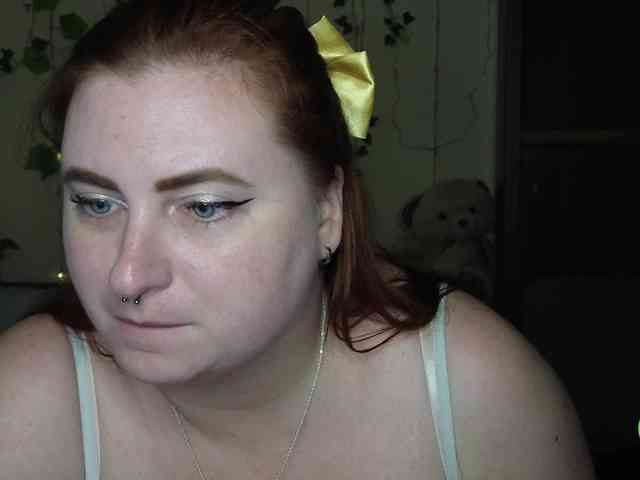 Aliciaredluv webcam