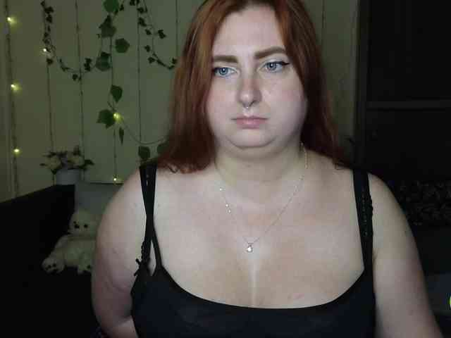 Aliciaredluv webcam