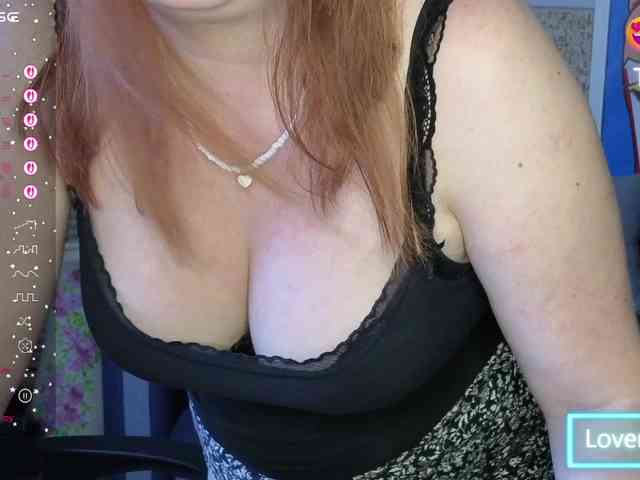 Aliciaredluv webcam