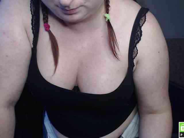 Aliciaredluv webcam