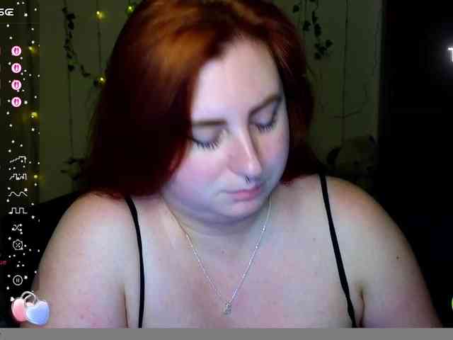 Aliciaredluv webcam
