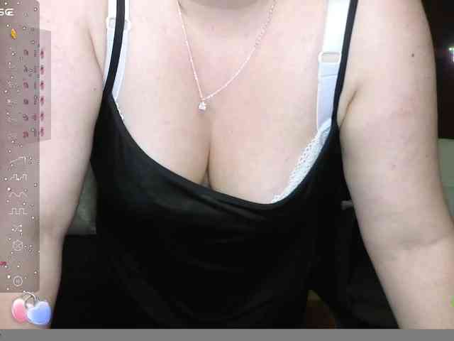 Aliciaredluv webcam