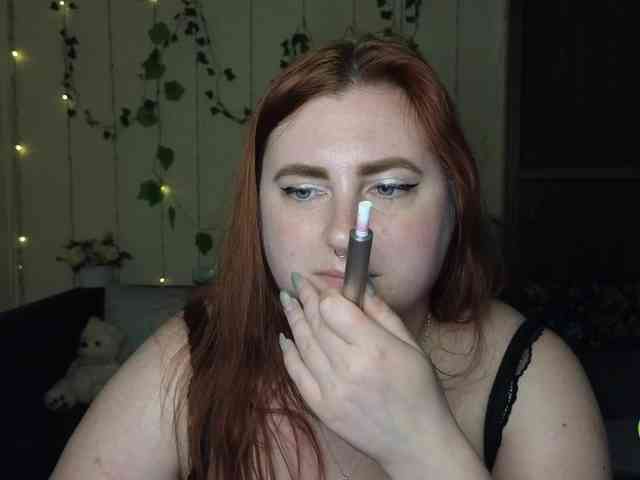 Aliciaredluv webcam