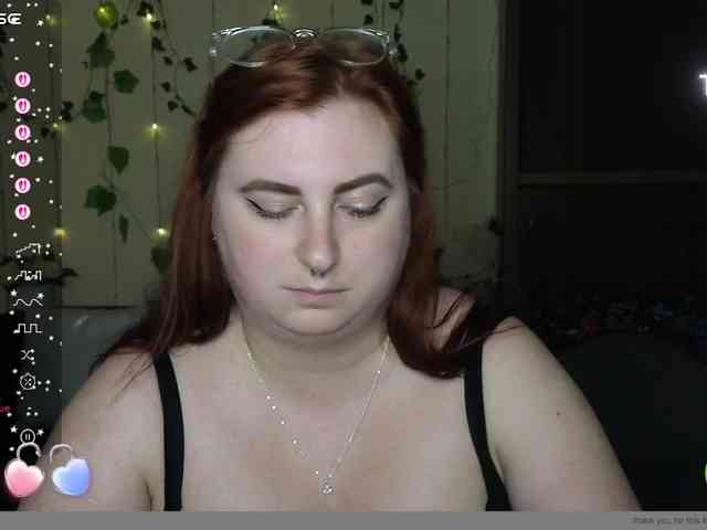 Aliciaredluv webcam