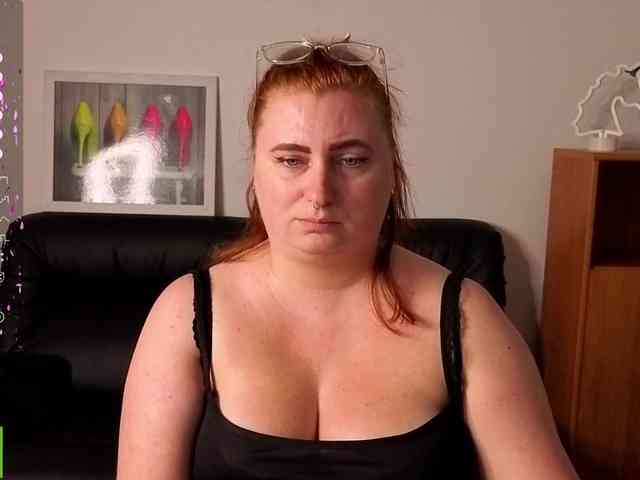 Aliciaredluv webcam