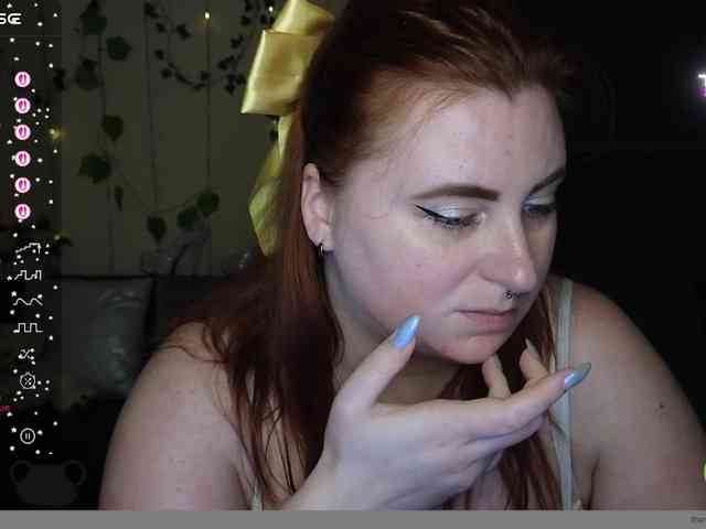 Aliciaredluv webcam