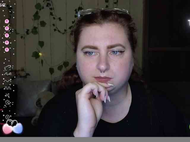 Aliciaredluv webcam