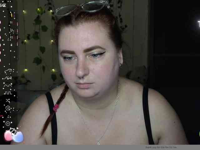 Aliciaredluv webcam