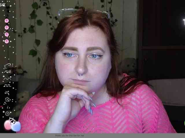 Aliciaredluv webcam