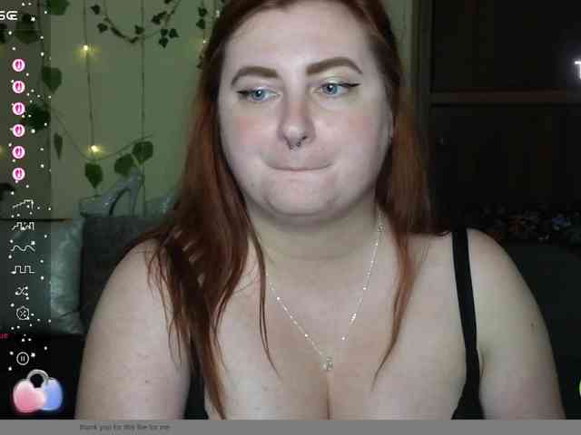 Aliciaredluv webcam