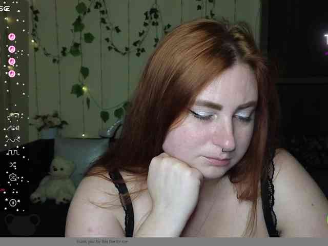 Aliciaredluv webcam
