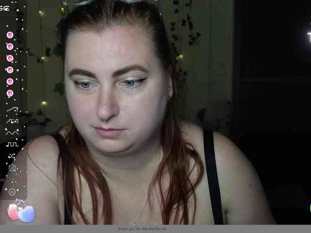 Aliciaredluv webcam