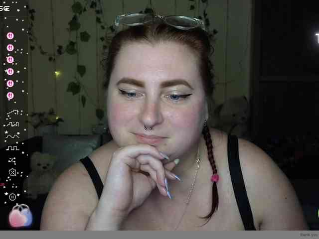 Aliciaredluv webcam