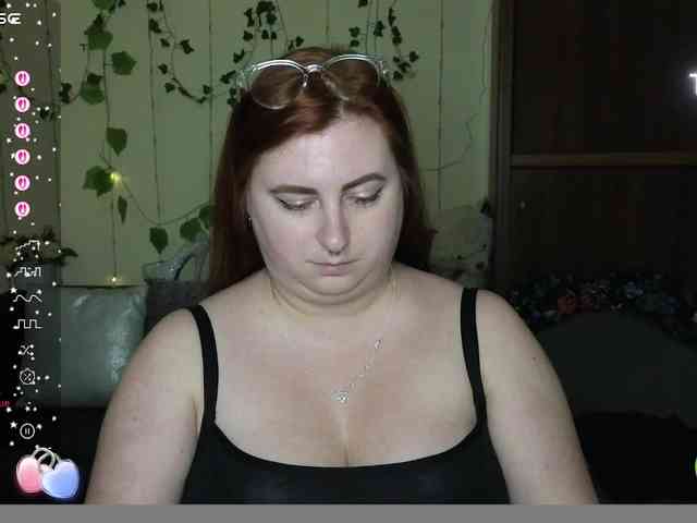 Aliciaredluv webcam