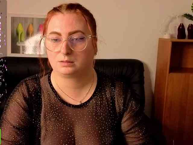 Aliciaredluv webcam
