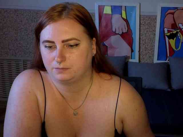 Aliciaredluv webcam