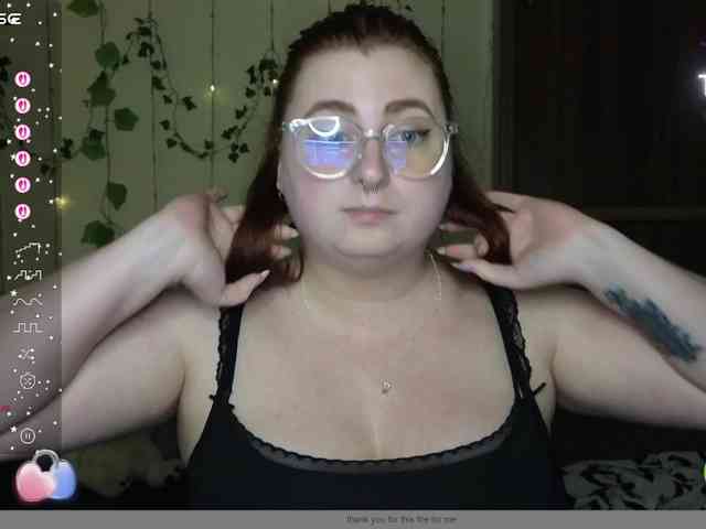 Aliciaredluv webcam