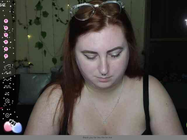 Aliciaredluv webcam