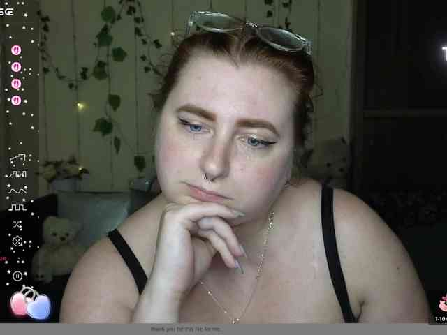 Aliciaredluv webcam