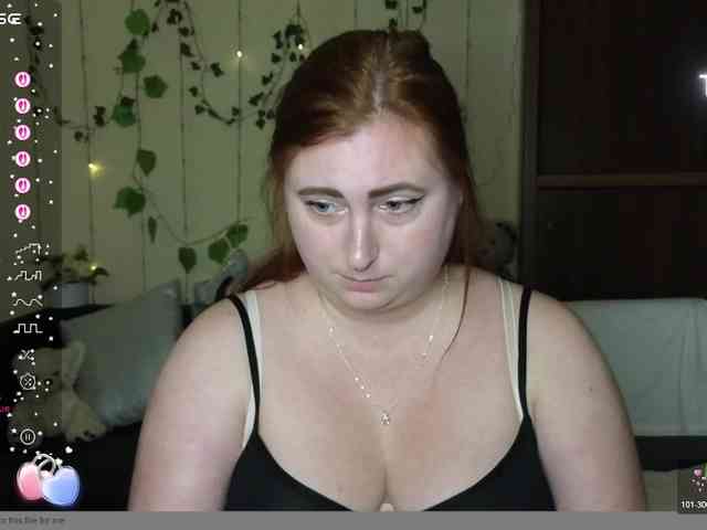 Aliciaredluv webcam