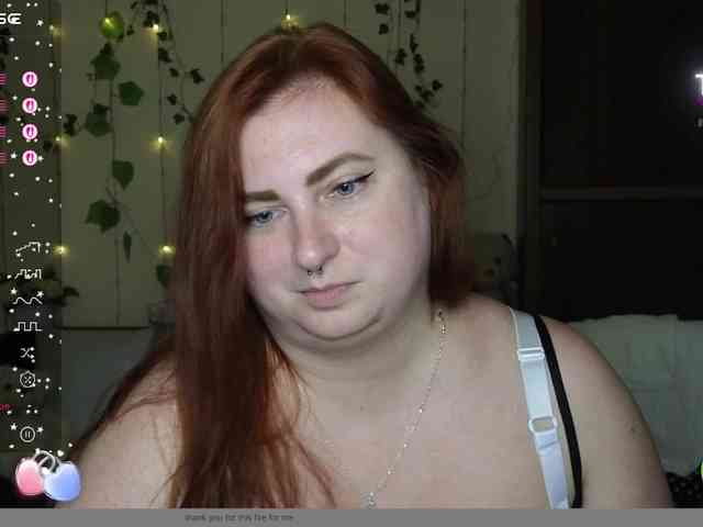 Aliciaredluv webcam